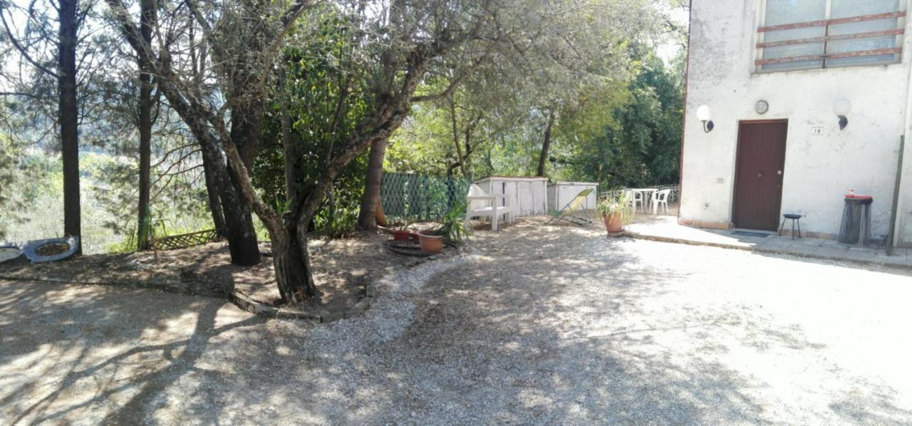 Casa Nel Verde Terni Exteriör bild